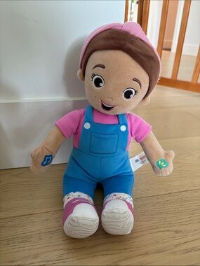 Ms. Rachel Speak & Sing Doll